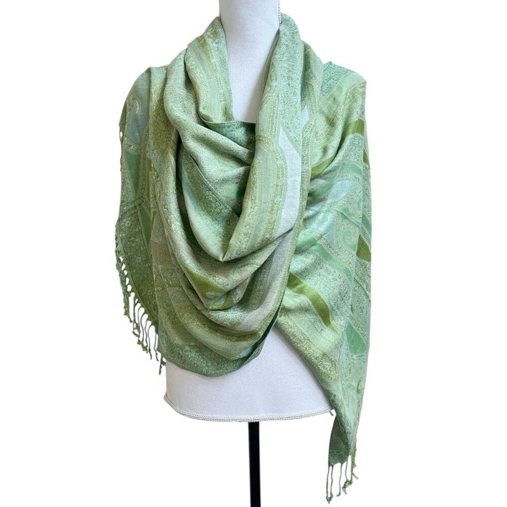 VINTAGE Scarf Shawl Wrap One Size 22" x 78" Fringe Light Green